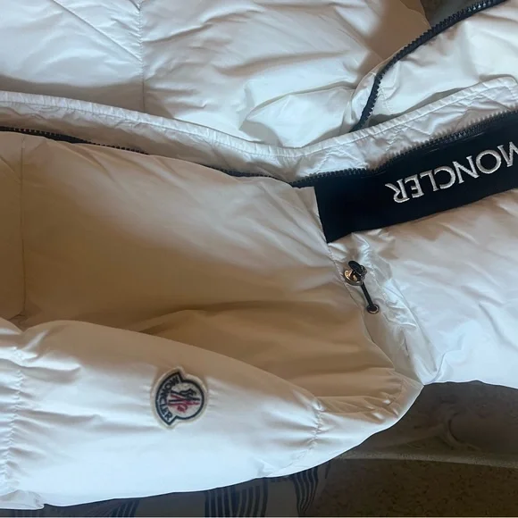 Moncler Ivory Quilted Jacket - Picture 10 of 12